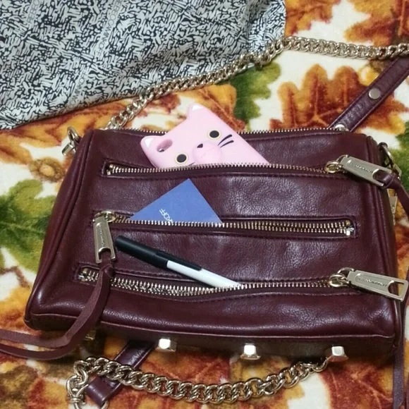 🔥🔥Color of the season! Rebecca Minkoff 5 zipped mini - Picture 4 of 4